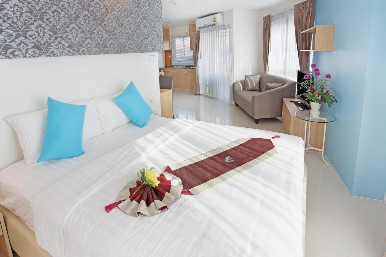 C-House & Residence Hotel Amata City Pluak Daeng Экстерьер фото
